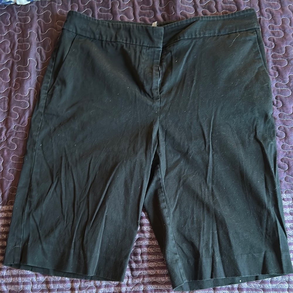 Jones New York Black Bermuda Shorts Relaxed Fit
